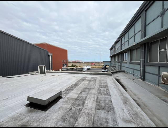 73M² OFFICE TO LET IN PAARDEN EILAND